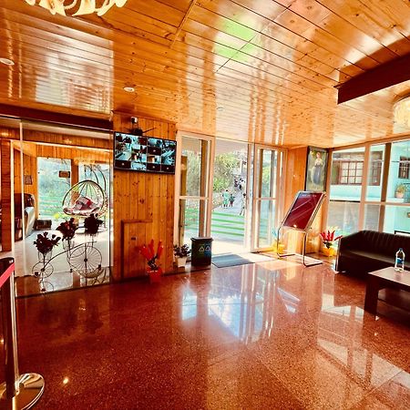 Vista Resort, Manali - ! Near Mall Road !! Hot & Cold Ac Rooms !! Best Selling !! Big Parking !! Luxury Collection !! Open Terrace !! Lift !! Playing Zone !! Property Of The Year ! Экстерьер фото