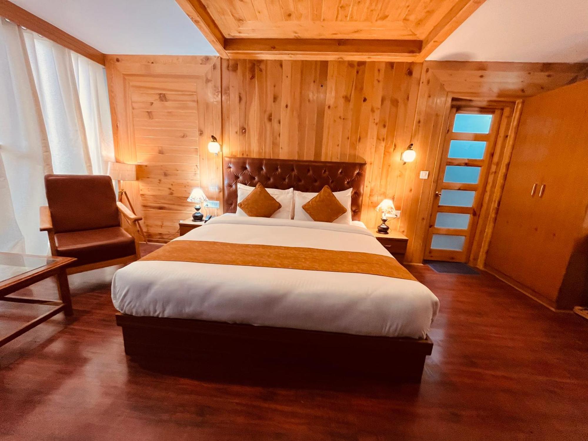 Vista Resort, Manali - ! Near Mall Road !! Hot & Cold Ac Rooms !! Best Selling !! Big Parking !! Luxury Collection !! Open Terrace !! Lift !! Playing Zone !! Property Of The Year ! Экстерьер фото