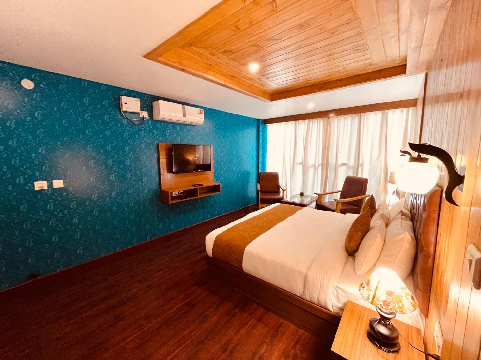Vista Resort, Manali - ! Near Mall Road !! Hot & Cold Ac Rooms !! Best Selling !! Big Parking !! Luxury Collection !! Open Terrace !! Lift !! Playing Zone !! Property Of The Year ! Экстерьер фото