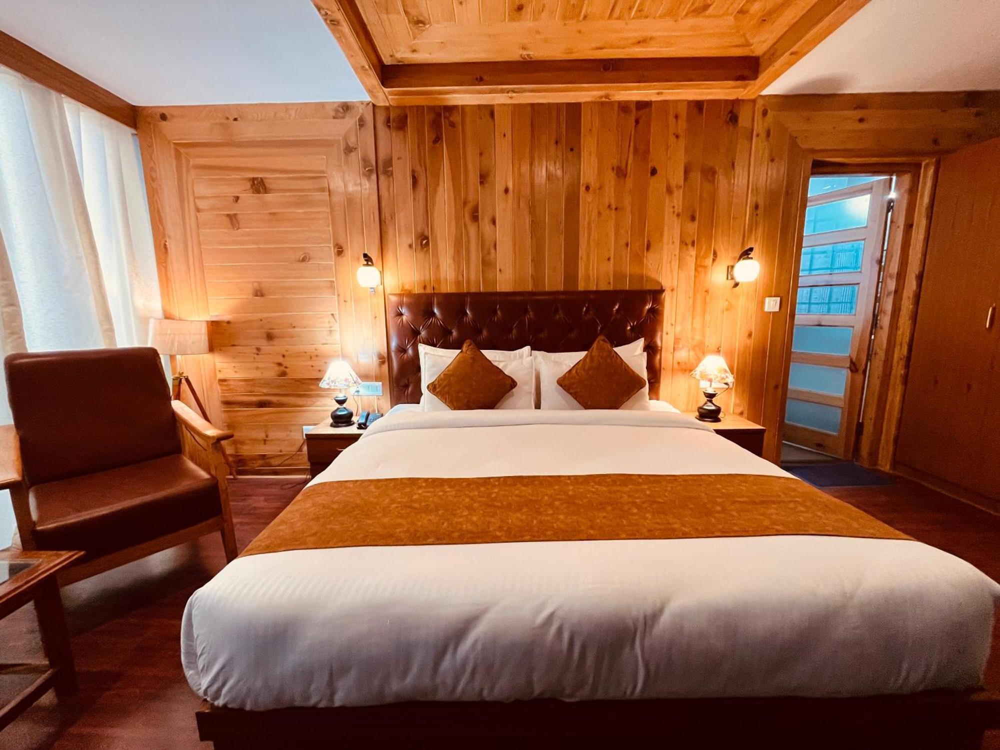 Vista Resort, Manali - ! Near Mall Road !! Hot & Cold Ac Rooms !! Best Selling !! Big Parking !! Luxury Collection !! Open Terrace !! Lift !! Playing Zone !! Property Of The Year ! Экстерьер фото