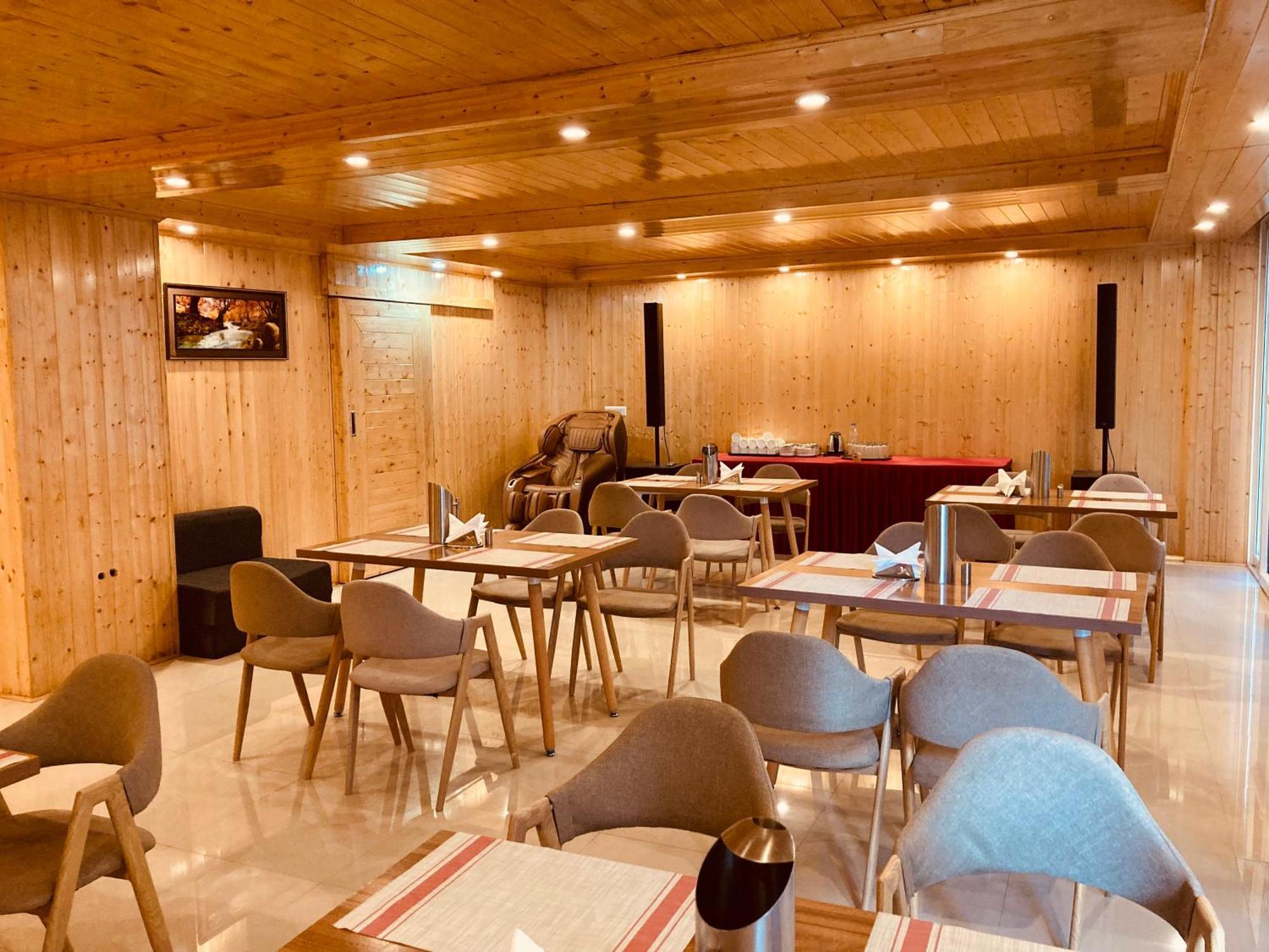 Vista Resort, Manali - ! Near Mall Road !! Hot & Cold Ac Rooms !! Best Selling !! Big Parking !! Luxury Collection !! Open Terrace !! Lift !! Playing Zone !! Property Of The Year ! Экстерьер фото