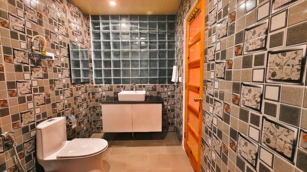 Vista Resort, Manali - ! Near Mall Road !! Hot & Cold Ac Rooms !! Best Selling !! Big Parking !! Luxury Collection !! Open Terrace !! Lift !! Playing Zone !! Property Of The Year ! Экстерьер фото