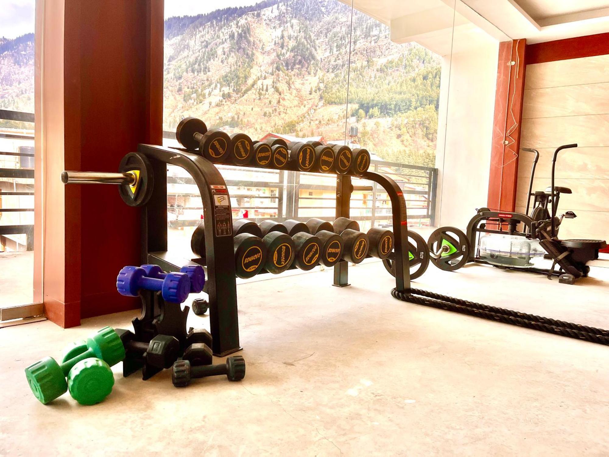 Vista Resort, Manali - ! Near Mall Road !! Hot & Cold Ac Rooms !! Best Selling !! Big Parking !! Luxury Collection !! Open Terrace !! Lift !! Playing Zone !! Property Of The Year ! Экстерьер фото