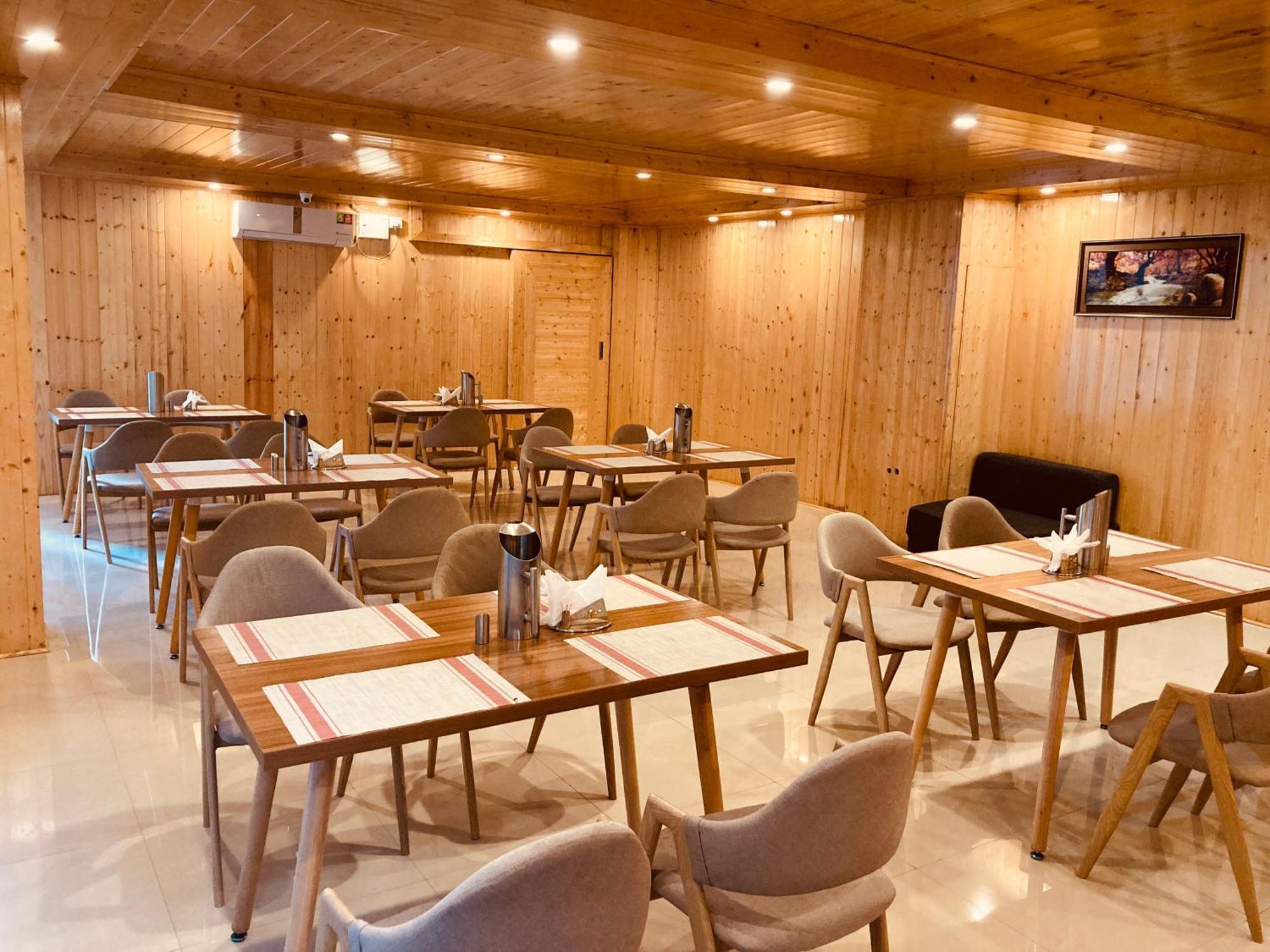 Vista Resort, Manali - ! Near Mall Road !! Hot & Cold Ac Rooms !! Best Selling !! Big Parking !! Luxury Collection !! Open Terrace !! Lift !! Playing Zone !! Property Of The Year ! Экстерьер фото