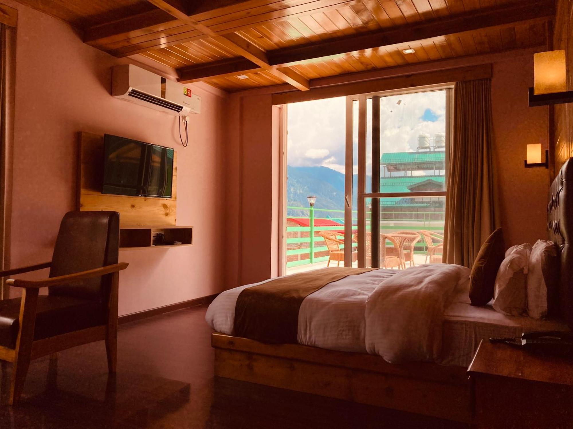 Vista Resort, Manali - ! Near Mall Road !! Hot & Cold Ac Rooms !! Best Selling !! Big Parking !! Luxury Collection !! Open Terrace !! Lift !! Playing Zone !! Property Of The Year ! Экстерьер фото