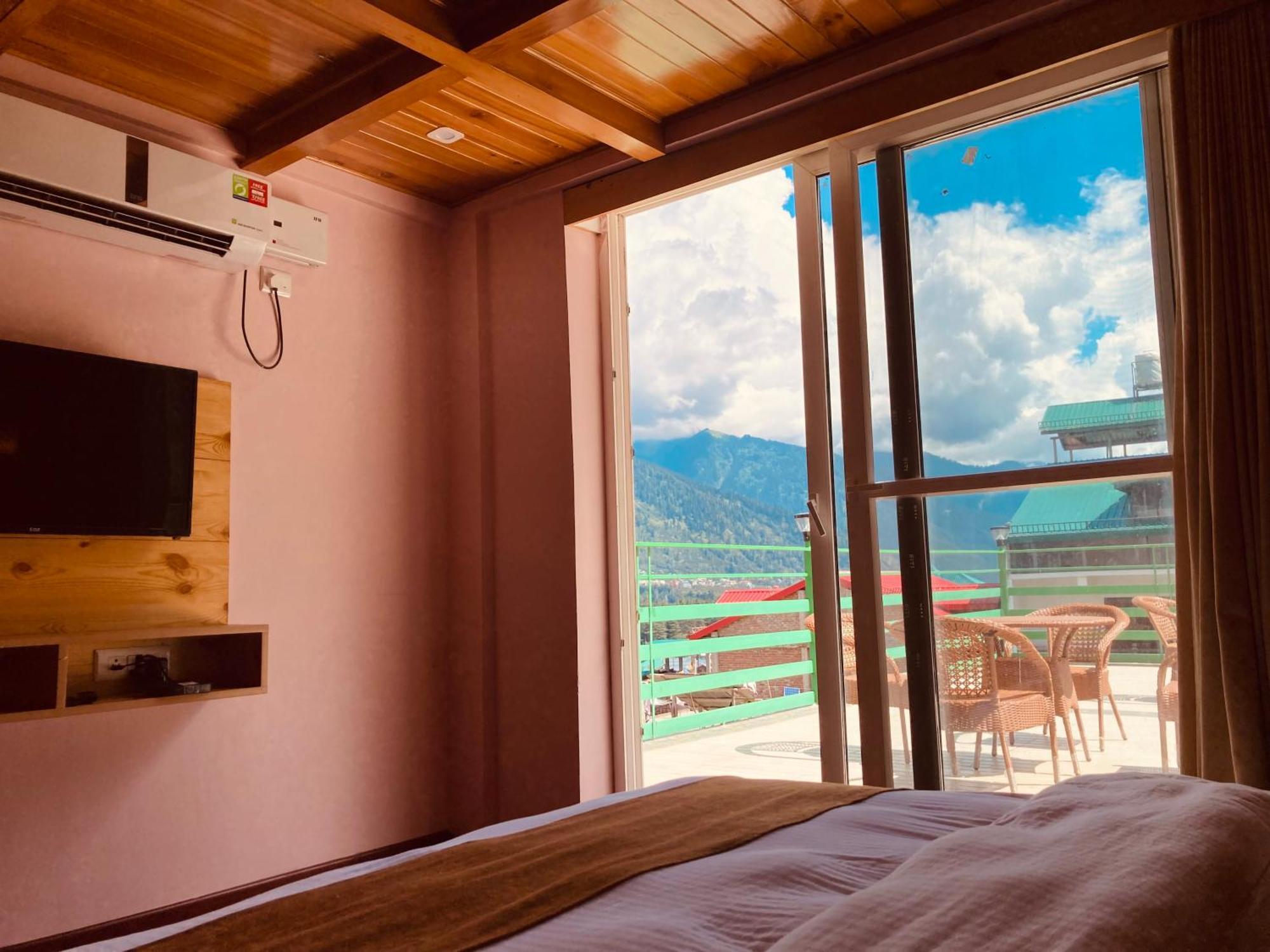 Vista Resort, Manali - ! Near Mall Road !! Hot & Cold Ac Rooms !! Best Selling !! Big Parking !! Luxury Collection !! Open Terrace !! Lift !! Playing Zone !! Property Of The Year ! Экстерьер фото